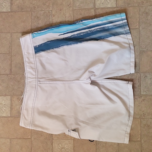 Oakley Boardshort - Picture 3 of 4